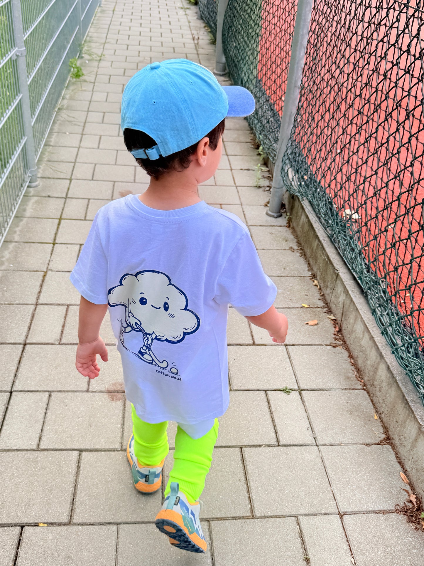 Otto, the Hockey player
