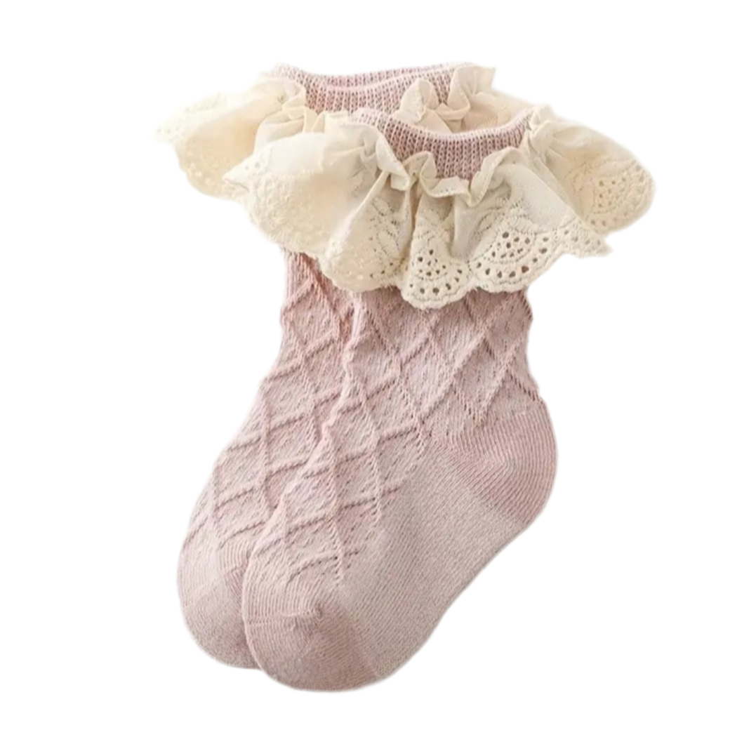 Joséphine, the short socks with cute ruffles