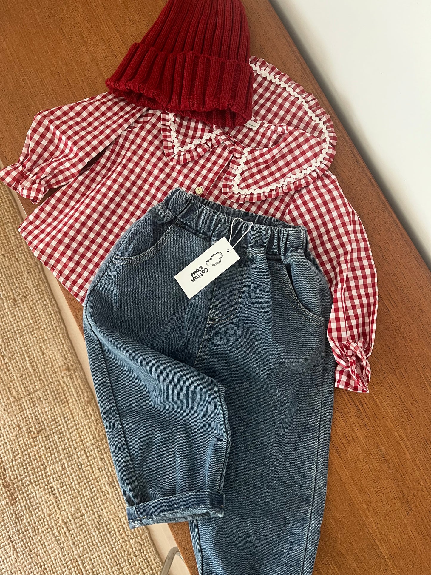 Oversized Elastic Waistband Jeans