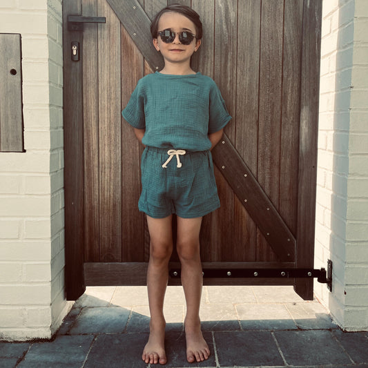 Lewis, the unisex Cotton Gauze T-Shirt & Shorts Set (available in blue, beige, brown, kaki)