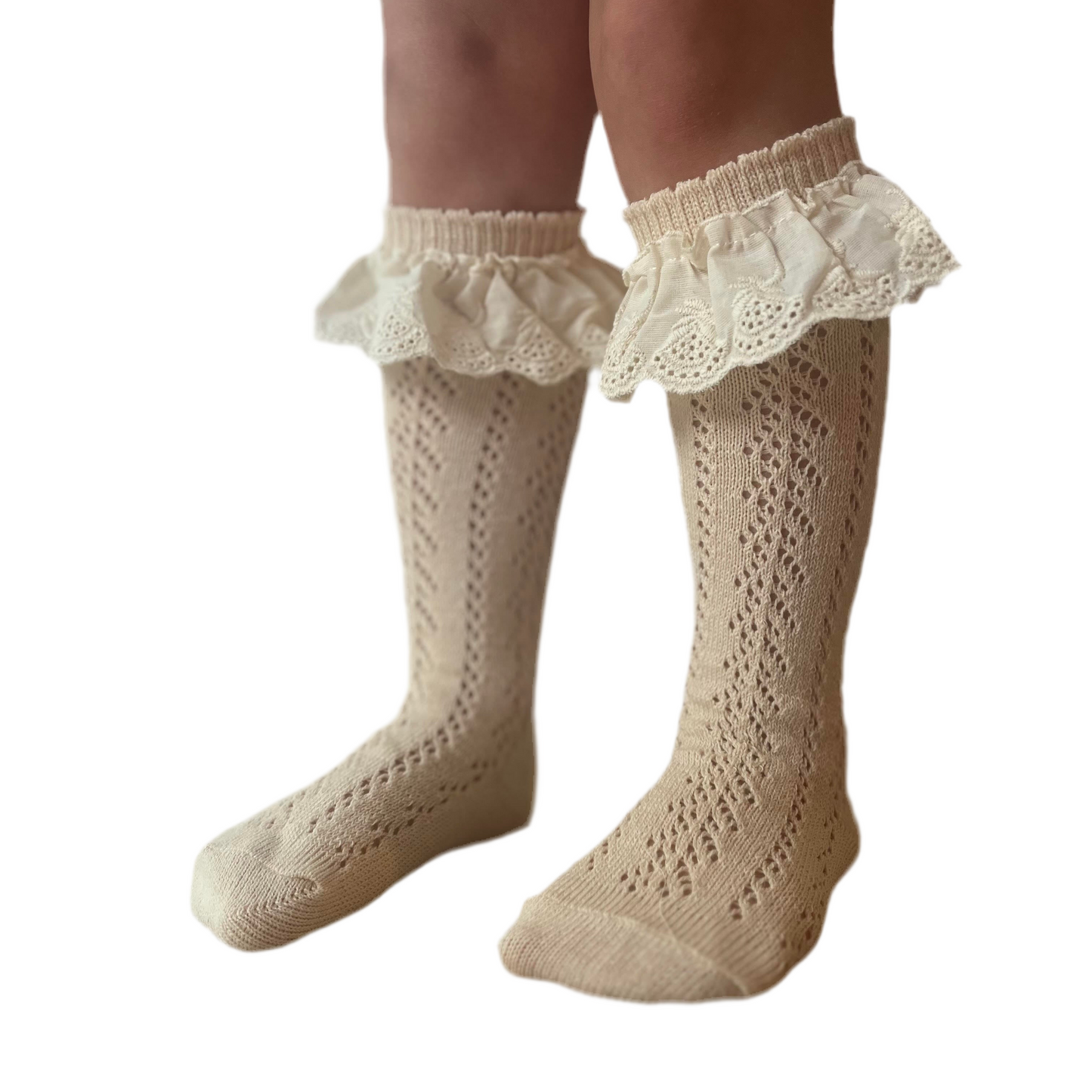 Grace, the high socks with lace ruffle