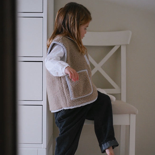 Soft Sherpa Vest (brown or beige)