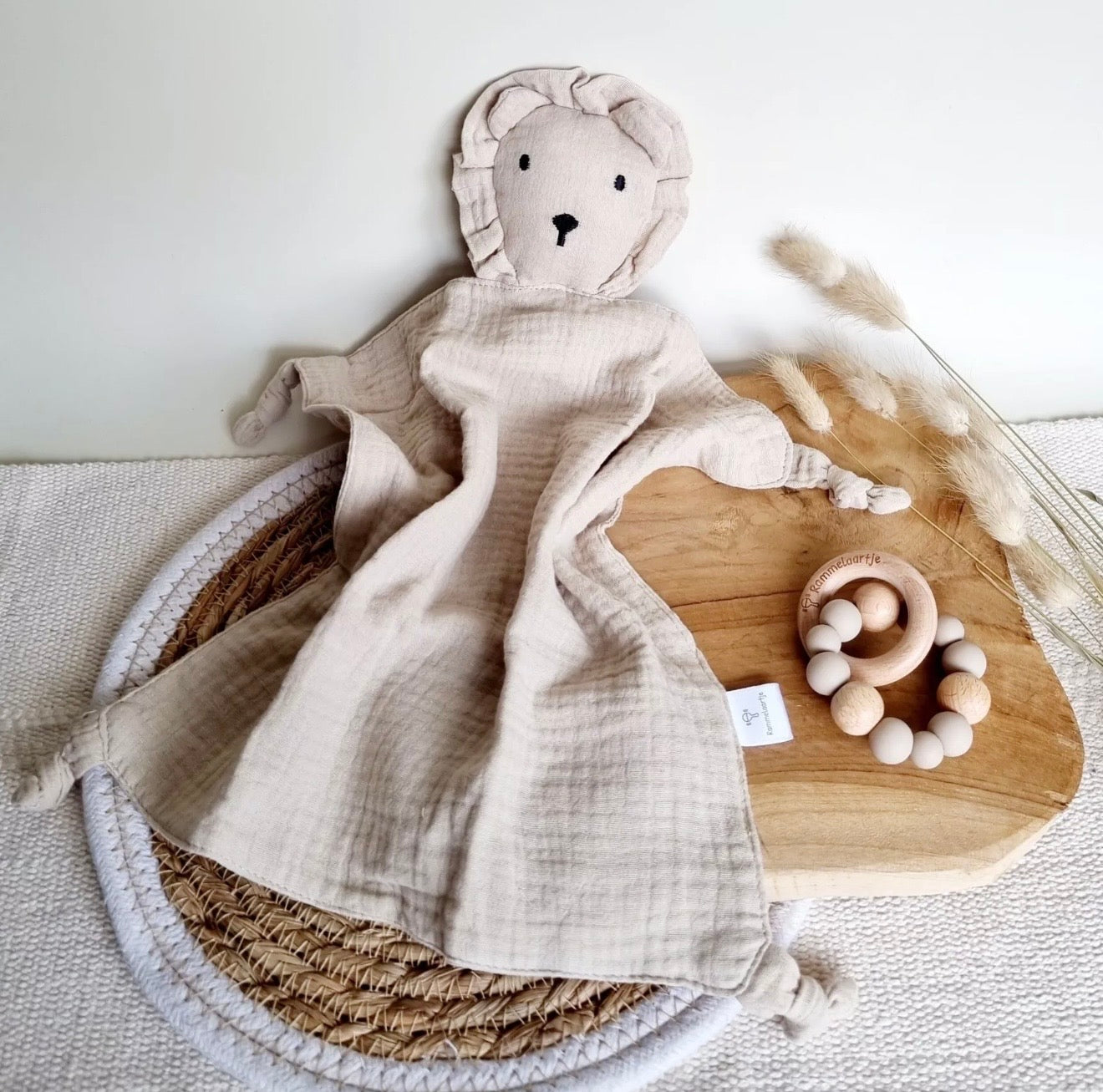 Lucia, The Lion Muslin Doudou