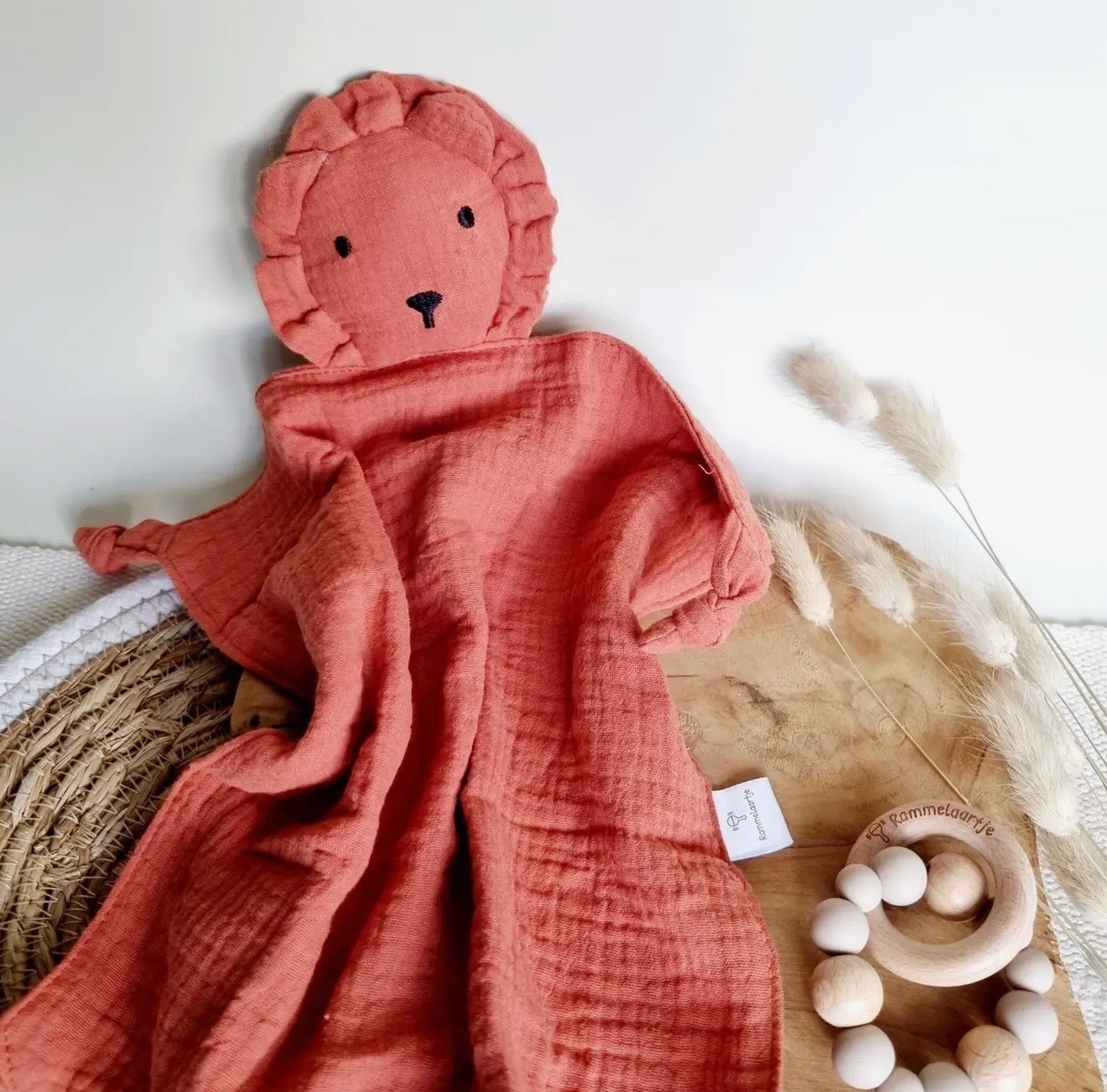 Lucia, The Lion Muslin Doudou