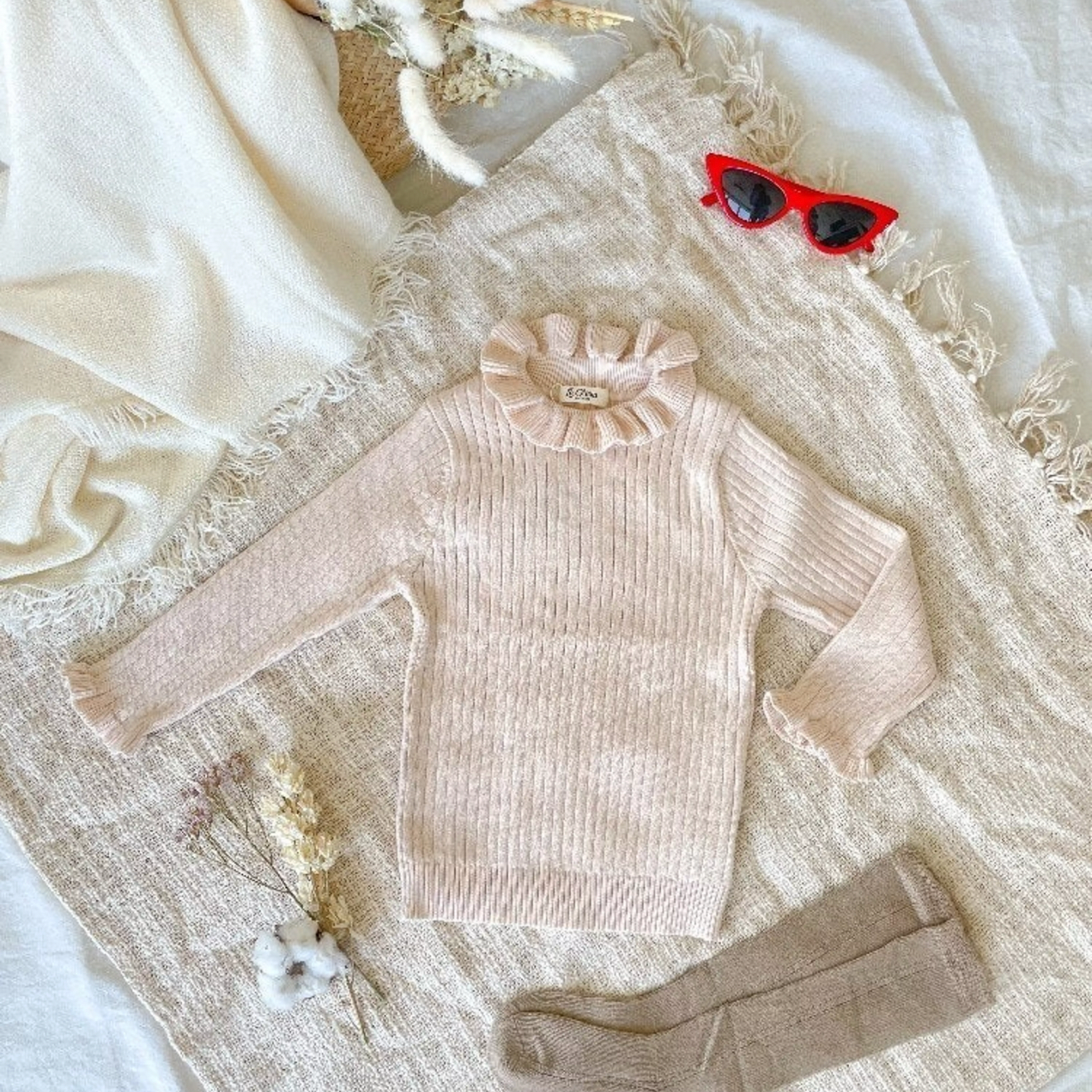 White Long Sleeves Ruffle Sweater