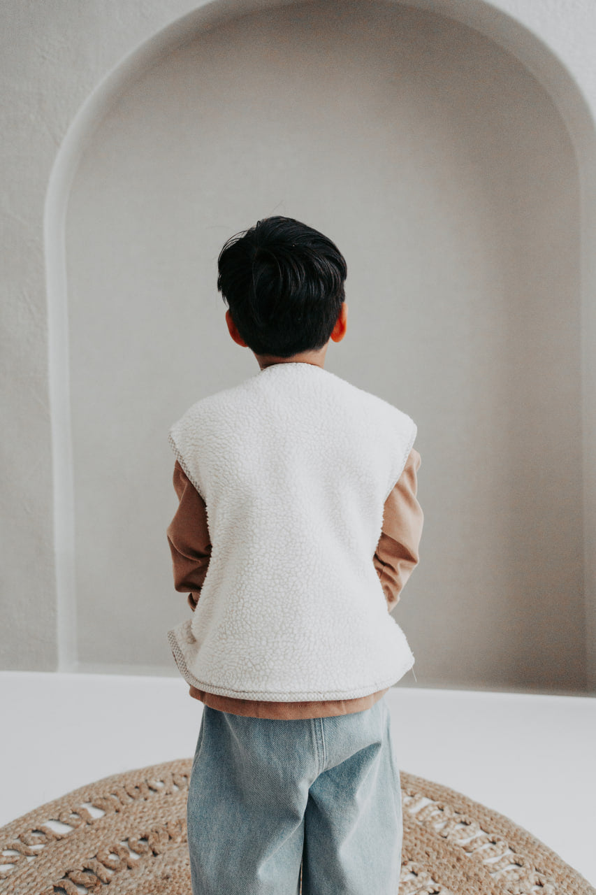 Soft Sherpa Vest (brown or beige)
