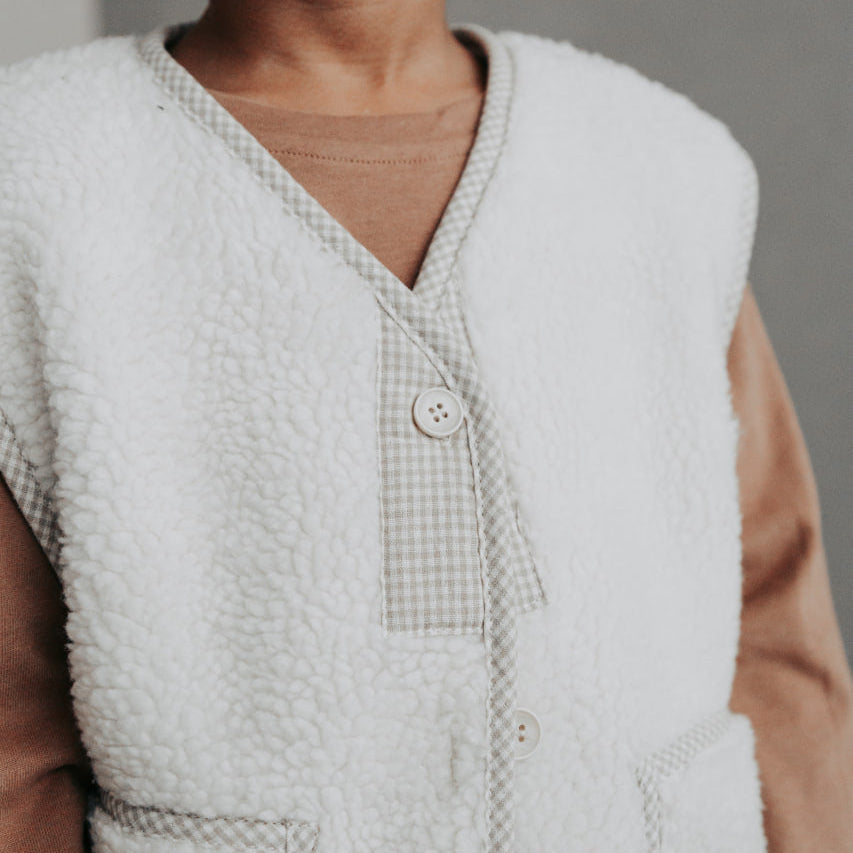 Soft Sherpa Vest (brown or beige)