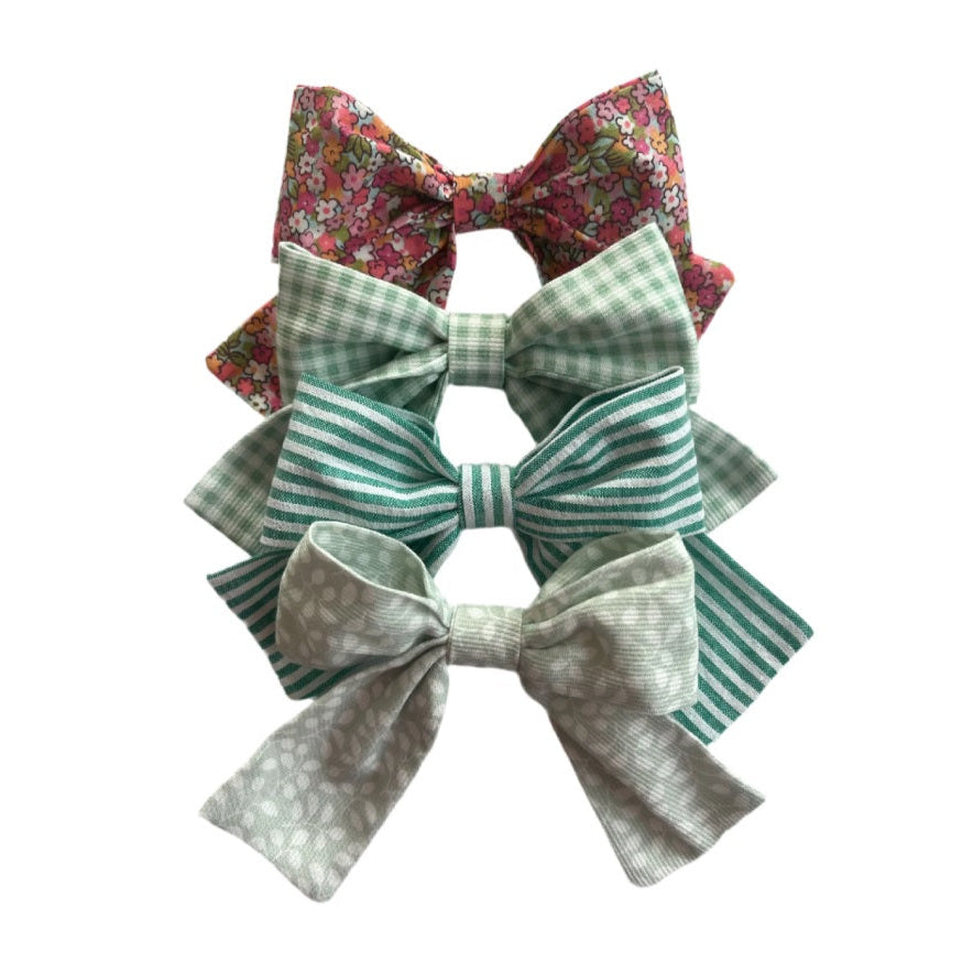 Bow hair clip (various colours available)